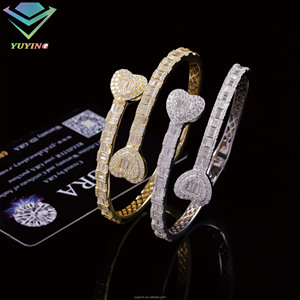 กำไลข้อมือดีไซน์แฟชั่นรูปหัวใจ เพชรโมอิสซาไนต์ VVS ผ่านการทดสอบเพชร ชุบทอง เงินแท้ 925 พร้อมใบรับรอง GRA สำหรับทุกเพศ - Product Image 5