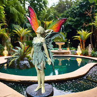 Art moderne Art populaire grandeur nature Décoration de jardin extérieur Sculpture en fibre de verre fabriquée à la main Fées en résine Artisanat en résine