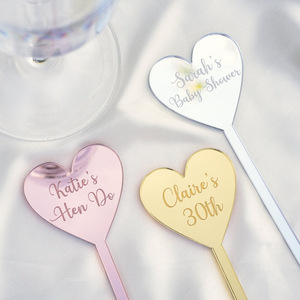 Agitateur de boisson en acrylique personnalisé en forme de cœur, bâtonnets à boisson gravés avec un nom personnalisé pour la décoration de mariage ou d'<span class=keywords><strong>anniversaire</strong></span> - Product Image 6