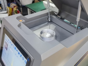Équipement de test de l'or par rayons X portable Riselaser Mini, pour la pureté des métaux précieux, inspection des lingots d'or et des pièces de monnaie - Product Image 4