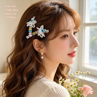 Lot de 2 pinces à cheveux de luxe en cristal perlé avec pendentif nœud et strass arc-en-ciel pour filles, idéales pour les fêtes