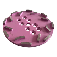 Disque de meulage diamanté agressif de 10 pouces à 16 segments pour préparation de surfaces en béton dur, disque de meuleuse universel multi-trous