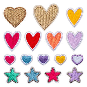ミニピーチハート型刺繍スターパッチ衣服用コンピュータ刺繍環境にやさしい接着布装飾パッチ - Product Image 1