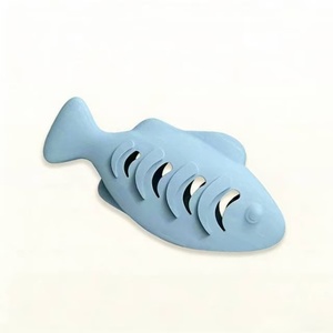 ของเล่นแมวรูปปลาแบบขายส่ง ปรับแต่งได้ พร้อมลูกบอลมิ้นท์ ของเล่นสัตว์เลี้ยงแบบอินเทอร์แอคทีฟ ช่วยทำความสะอาดฟัน และของเล่นสำหรับเลีย - Product Image 2