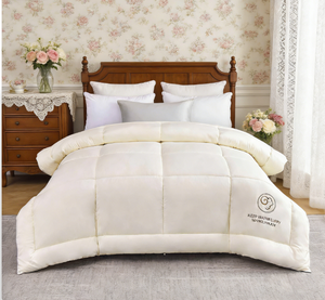 Edredón <span class=keywords><strong>de</strong></span> Invierno Personalizado al por Mayor, Edredón <span class=keywords><strong>de</strong></span> Color Sólido, Edredón <span class=keywords><strong>de</strong></span> Soja Súper Suave para el Hogar y Hoteles - Product Image 1