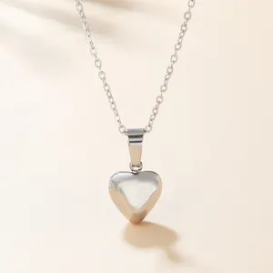 Personalized Hollow Heart Necklace Stainless Steel Chain Fashion Jewelry Heart Pendant Necklace for Women