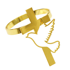 Rond de serviette de communion en métal plaqué or évidé Peace Pigeon Cross Shape Rond de serviette en forme de croix Vente en gros <span class=keywords><strong>pas</strong></span> <span class=keywords><strong>cher</strong></span> - Product Image 1
