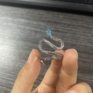 Anello a Forma di Serpente T0659 con Zirconia Cubica Blu, Gioiello Unisex alla Moda, Idea Regalo - Product Image 5