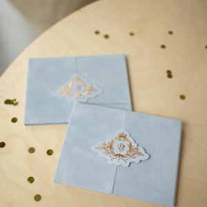 Invitaciones de Boda y Cumpleaños de Terciopelo Personalizadas de Lujo con Estampado Dorado Impresas en Offset sobre Papel Acrílico/Algodón Tamaño y Color Personalizados - Product Image 1