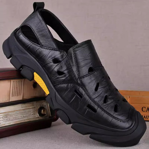 Zapatos de hombre de alta calidad, modelo nuevo de verano 2026, sandalias transpirables de cuero con orificios para hombres de mediana edad. - Product Image 4