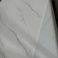 Panneau PVC 4x8 avec revêtement UV, contreplaqué préfini résistant aux taches et imperméable pour fabricants d'armoires, usage commercial