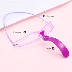 1 ensemble de gabarits de maquillage <span class=keywords><strong>pour</strong></span> <span class=keywords><strong>sourcils</strong></span> 8 en 1, <span class=keywords><strong>gabarit</strong></span> de <span class=keywords><strong>sourcils</strong></span> 3D avec stylo, bandeau <span class=keywords><strong>pour</strong></span> cheveux, pochoir de maquillage - Product Image 4