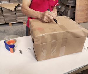 Brown Kraft <b>Paper</b> <b>Roll</b> 175GSM 600mm Width for Packaging <b>Wrapping</b> Food Grade Eco Friendly Recyclable Material - Product Image 2