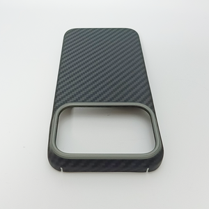 Étui <span class=keywords><strong>de</strong></span> téléphone en Fiber <span class=keywords><strong>de</strong></span> carbone à couverture complète ultra-mince <span class=keywords><strong>de</strong></span> haute qualité étui magnétique antichoc antidérapant avec cadre <span class=keywords><strong>de</strong></span> caméra en métal - Product Image 5