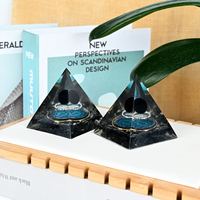Heißer Verkauf Großhandel Naturstein-Pyramide Edelstein Handgefertigte Kristallpyramide für Feng-Shui-Dekoration