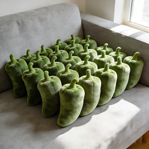 ตุ๊กตาพริกหยวกสีเขียวแบบกำหนดเองได้ ของเล่นตุ๊กตาสัตว์นุ่มนิ่ม สำหรับของขวัญวันวาเลนไทน์และของขวัญวันครบรอบบริษัท - Product Image 1