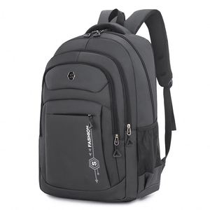 Sac à dos tactique imperméable pour homme avec compartiments et fermeture en polyester, idéal pour les voyages, les sports et les ordinateurs portables - Product Image 1