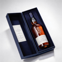 Boîte à vin noire de luxe avec fermeture magnétique et plateau en mousse découpé sur mesure pour bouteille de spiritueux individuelle, emballage cadeau pour alcool