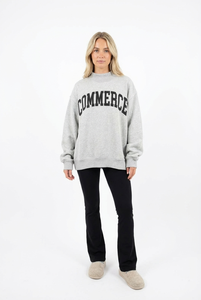<span class=keywords><strong>Felpa</strong></span> da donna <span class=keywords><strong>vintage</strong></span> <span class=keywords><strong>oversize</strong></span> con bordo grezzo, stampa a lettere ad arco, manica lunga, girocollo ampio, all'ingrosso - Product Image 4