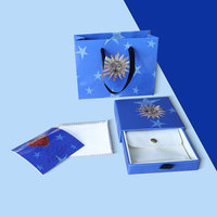 Petite boîte à bijoux de luxe personnalisée pour boucle d'oreille bague bracelet collier emballage de bijoux boîte en papier sac à bijoux pochette d'emballage