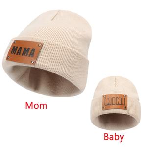 Conjunto de gorros de invierno de alta calidad para mujer y niño, gorro cálido de punto a juego con parche de cuero, 2 uds. - Product Image 5