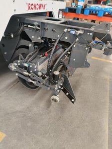 効率的な道路修理ソリューション: 中国からのホットセールアスファルトペーバーと甌穴パッチャー - Product Image 4