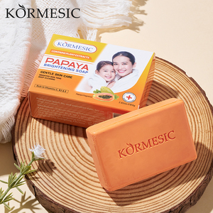 Jabón aclarante de papaya KORMESIC, marca privada OEM, 80g, jabón de baño con vitamina E natural, espuma abundante, blanqueamiento suave para el cuidado diario. - Product Image 1