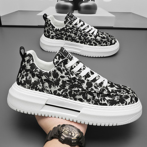 Chaussures décontractées pour hommes à lacets en maille respirante, antidérapantes, à semelle épaisse, bout fermé, semelle intermédiaire en caoutchouc, style sportif, version coréenne, vente en gros - Product Image 1