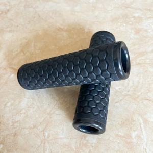 Resistance <b>Band</b> Grip Fitness Equipment Handles TPE Coated Non Slip Rubber Foam Handle Covers For <b>Exercise</b> <b>Bands</b> - Product Image 1