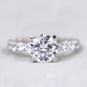 Parlaklık muhteşem 3 carats yuvarlak D renk Halo Band yüzük S925 gümüş Moissanite nişan yüzüğü kadınlar için