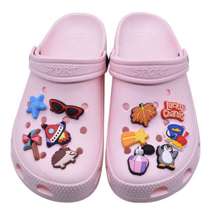 Breloques de chaussures de dessins animés différents décoration pour enfants garçons filles femmes hommes sabots accessoires fête faveur breloques de chaussures décorations de chaussures - Product Image 4