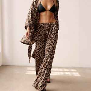 Conjunto de Pijamas de Lujo para Mujer <span class=keywords><strong>en</strong></span> Existencia, 2 Piezas, Ropa de Dormir, Estampado de Leopardo, Camisones Sedosos, Ropa de Estar <span class=keywords><strong>en</strong></span> Casa - Product Image 3