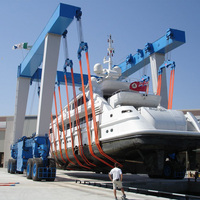 Lève-bateau électrique haute capacité pour usage en marina, idéal pour les yachts