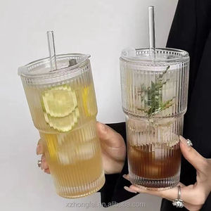 Vaso de Vidrio Hongfei de 600 ml de Gran Capacidad, con Rayas, Resistente a Altas Temperaturas, Tapa Transparente, Pajita, para Café, Jugo, Personalizable - Product Image 1