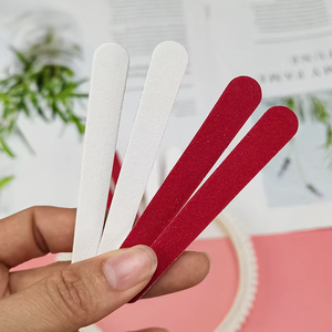 <span class=keywords><strong>Lima</strong></span> <span class=keywords><strong>de</strong></span> <span class=keywords><strong>uñas</strong></span> desechable <span class=keywords><strong>de</strong></span> doble cara <span class=keywords><strong>de</strong></span> 7.6 cm, <span class=keywords><strong>roja</strong></span> <span class=keywords><strong>y</strong></span> <span class=keywords><strong>blanca</strong></span>, mini tira <span class=keywords><strong>de</strong></span> lija <span class=keywords><strong>de</strong></span> madera para accesorios <span class=keywords><strong>de</strong></span> baño <span class=keywords><strong>de</strong></span> hotel - Product Image 2