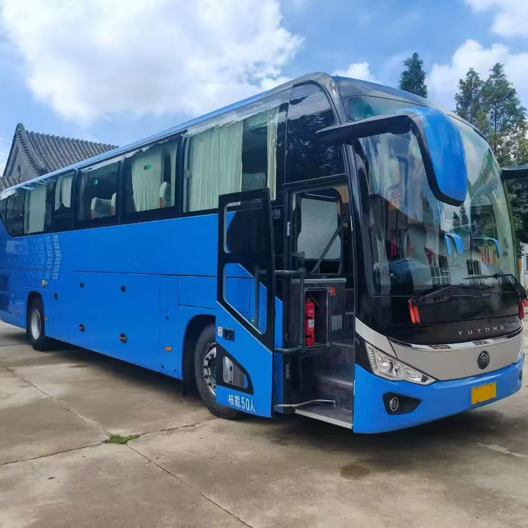 Роскошный 50-местный дизельный автобус Yutong ZK6120 с просторным салоном и удобными сиденьями, надежная подержанная техника по низкой цене