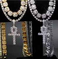 Collier Pendentif Croix Hip Hop Plaqué Or et Argent avec Zircons Cubiques, Style Bling Doré pour Rappeurs, Vente en Gros