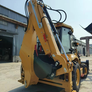 Vielseitiger 7600kg Bagger lader mit 1,5 m³ Lade kapazität und 0,3 m³ Grab kapazität - Product Image 1