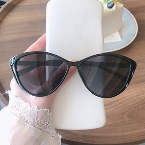 2025 Cat Eye Full Rim Metal Sunglasses for Eyeglasses UV400 Protection Comfortable White Large <b>Face</b> Thin Spicy Girl Vintage - Product Image 2