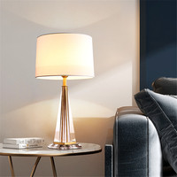 Modern Kristal Masa Lambası Ev Dekorasyonu Lüks Çalışma Odası Villa Otel Yatak Odası Başucu LED Masa Lambası