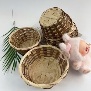 Cesta de almacenamiento de bambú Curry de estilo Cesta tejida para frutas o pan con asas Empaquetado en cartón - Product Image 4