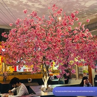 Arbre artificiel de fleurs de cerisier et de pêcher sur mesure, en plastique rose, multi-pièces, pour centres commerciaux, parcs à thème et hôtels - Prêt à expédier (RTS)
