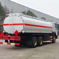 Camion-citerne à huile diesel Sinotruk Howo blanc 6x4 à transmission manuelle, 24 mètres cubes, homologué CE et CCC, neuf, à vendre