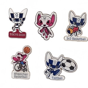 เข็มกลัดเคลือบลายการ์ตูนตลกๆ สุดน่ารัก สำหรับติดกระเป๋า เสื้อผ้า หรือเสื้อเชิ้ต - Product Image 6