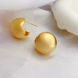 Xinfly Joyería al por Mayor, Aretes Minimalistas Pequeños de Oro de 18K con Forma de Bola, Aretes de Moda para Mujer - Product Image 1