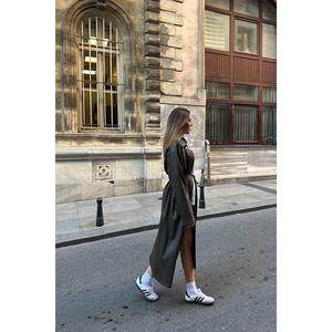 Gabardina de Manga Raglán Color Caqui para Mujer, Estilo Casual, Decoración con Encaje, Impermeable, Relleno de Algodón, Tejido de Punto, Venta al Por Mayor - Product Image 2