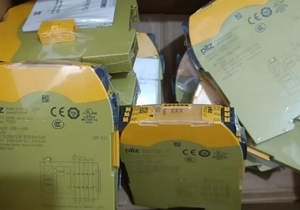 NEW-STOCK PILZz 751107 751104 750103 750104 751103 751105 PNOZsigma - Safety <b>Relays</b> - Product Image 4