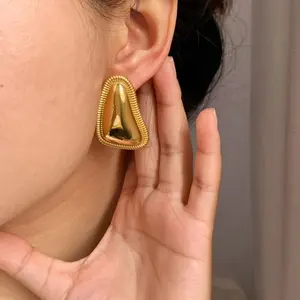 Aretas Wholesale Triangle Earring 2024 Western Woman Accessory Waterproof 18k Gold Plated Stainless Steel Earrings For Women