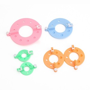 Outil circulaire pour la fabrication de boules de laine, 4 tailles, pour l'artisanat fait main, accessoires d'artisanat en plastique - Product Image 5