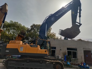 Excavatrice d'occasion Volvo EC480DL robuste et puissante, 270 kW de puissance, capacité de godet de 3,8 m, chenilles, moteur et boîte de vitesses haute performance pour creuser - Product Image 4